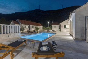 Villa Smokva and Višnja - Resort Moja Stina, Omiš